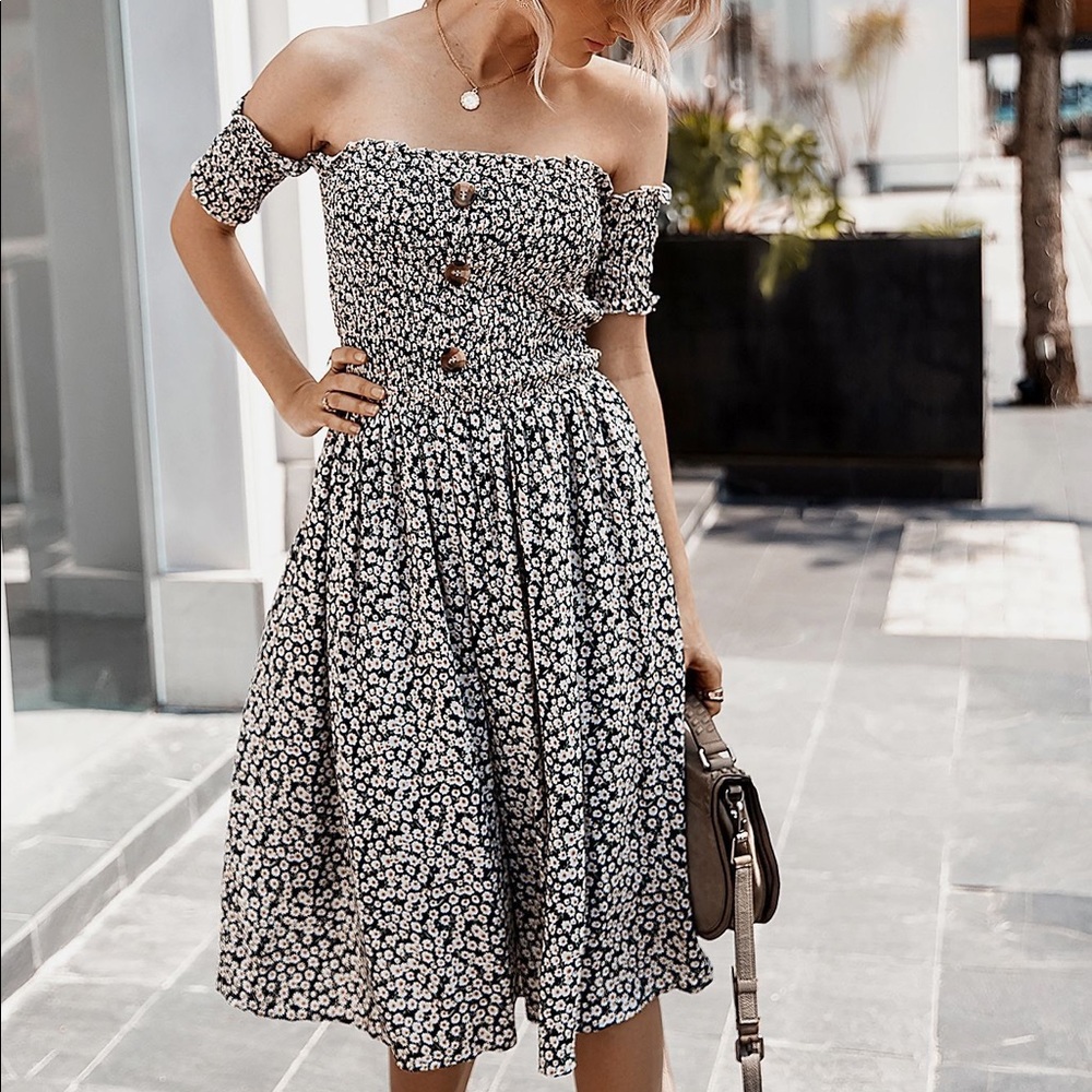 💖🆕Navy Floral Off The Shoulder Midi Dress - Picture 5 of 6